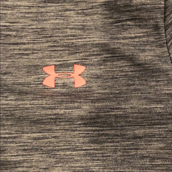 SOLD Women’s large UA workout top - Picture 3 of 3
